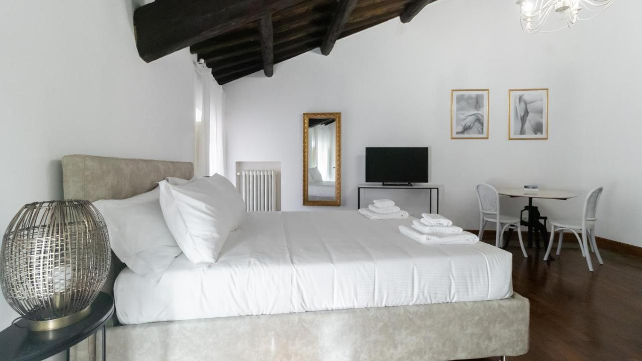 Apartment Italianway - Barberini Elegantia *