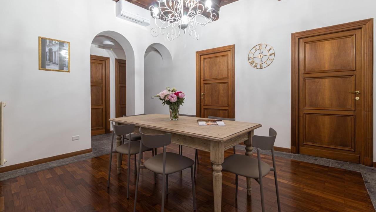 Apartment Italianway - Barberini Elegantia *
