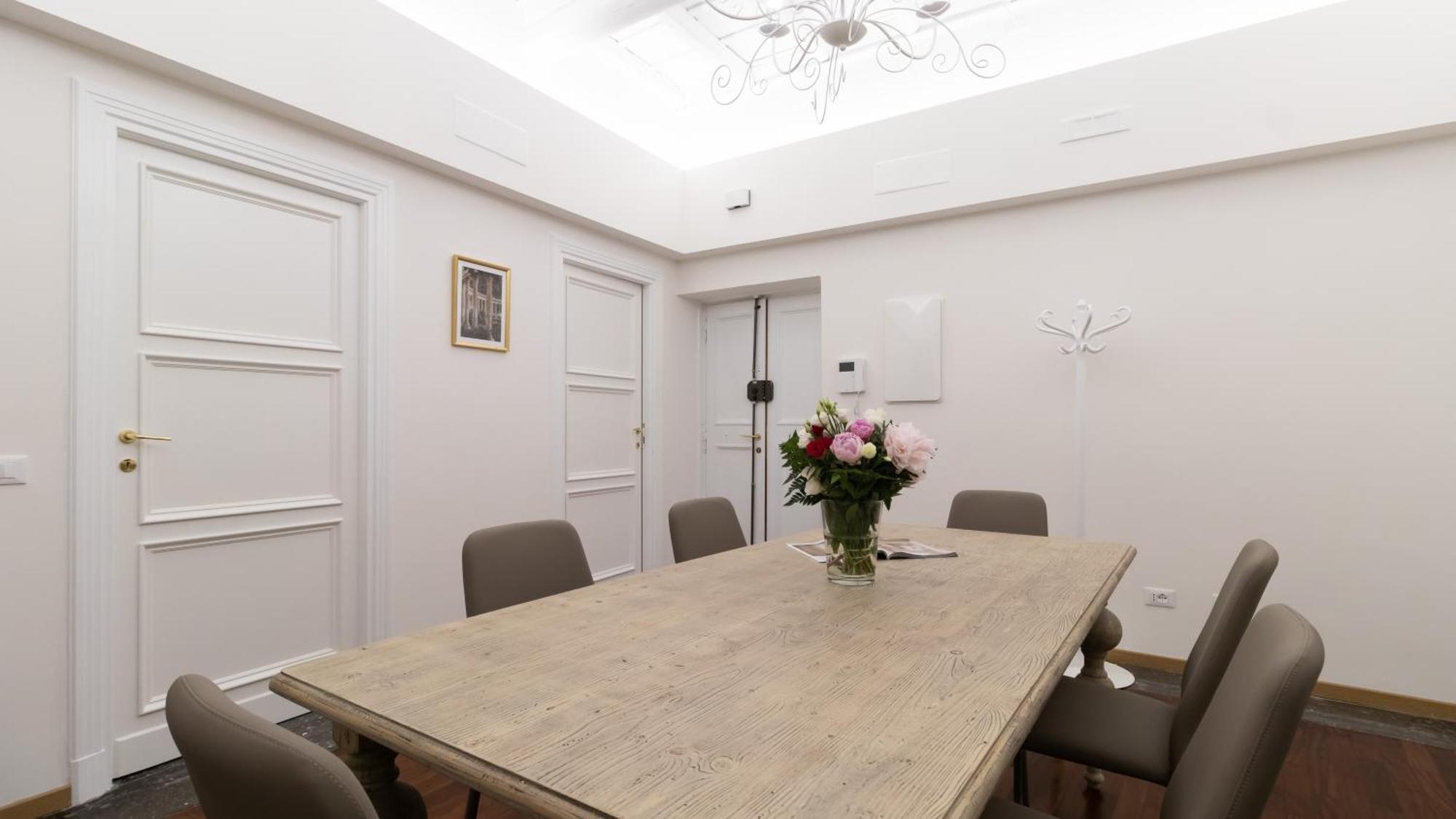 Apartment Italianway - Barberini Elegantia *